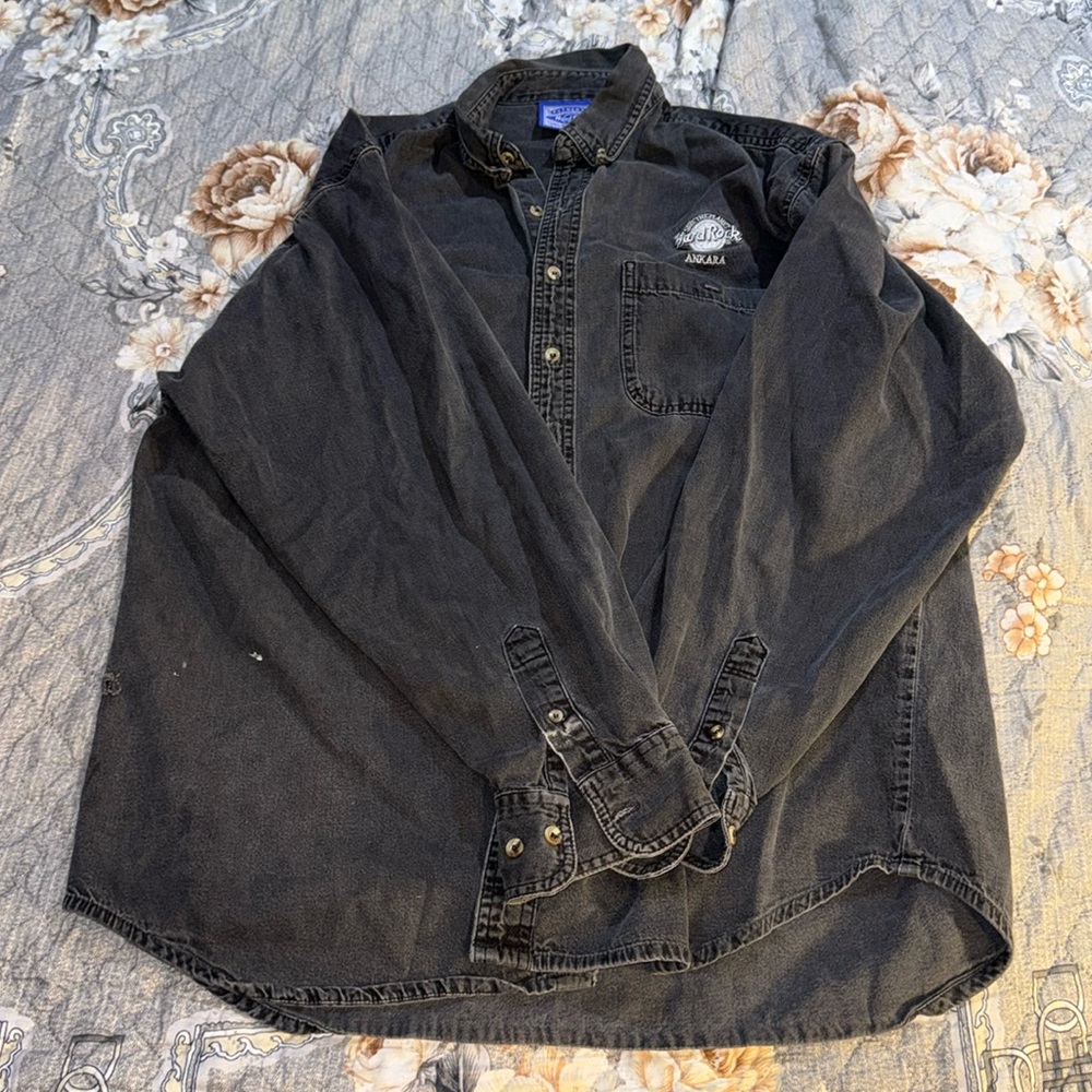 AUTHENTIC HARD ROCK CAFE DENIM SHIRT